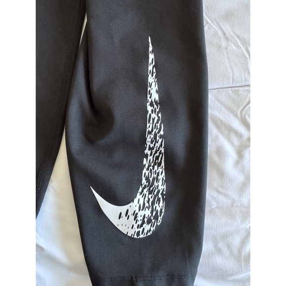 NIKE Size [XL] Women TIGHT FIT HIGH RISE Yoga 7/8 Leggings-Black, Swoosh Pocket - Picture 7 of 11